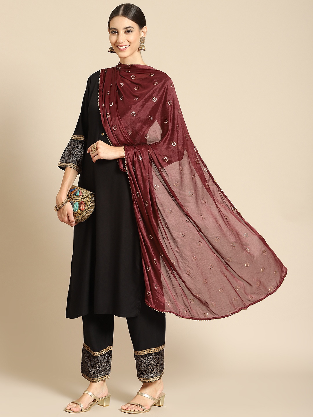 

Saadgi Maroon & Gold-Toned Ethnic Motifs Printed Dupatta with Mukaish