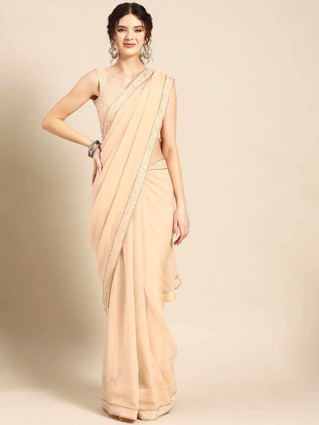 

Saadgi Solid Saree With Embroidered Border, Off white