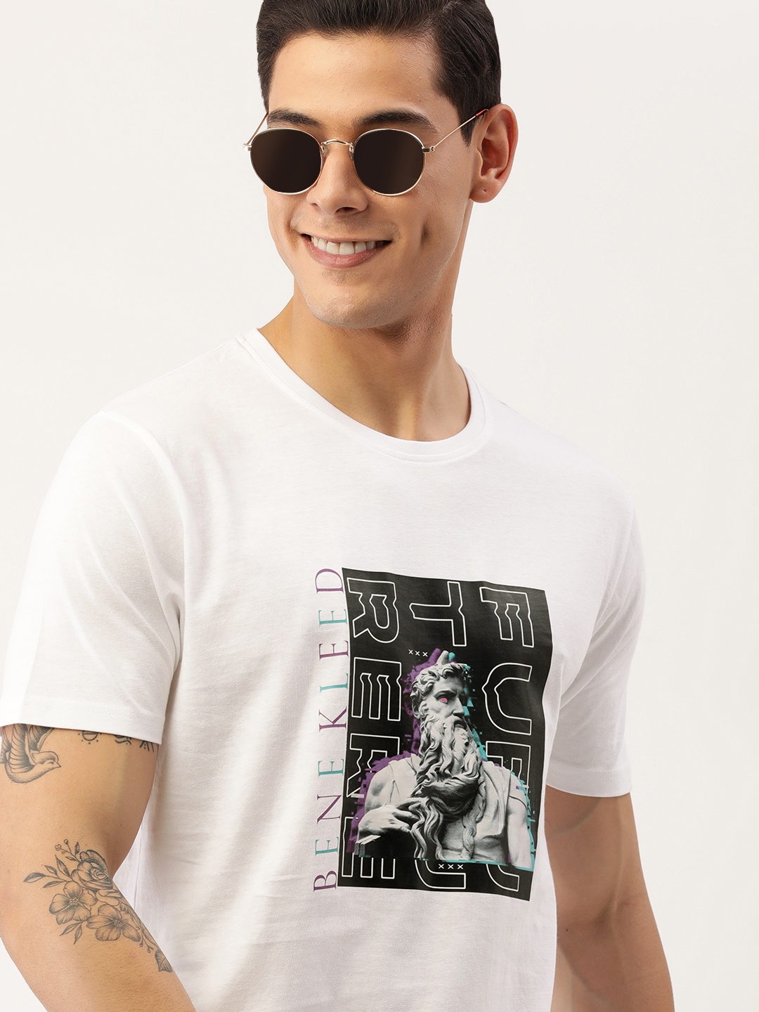

Bene Kleed Men White & Black Pure Cotton Printed T-shirt