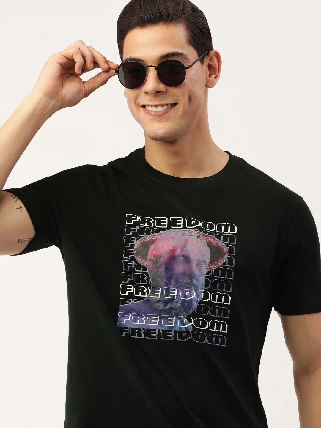 

Bene Kleed Men Black & White Pure Cotton Printed T-shirt