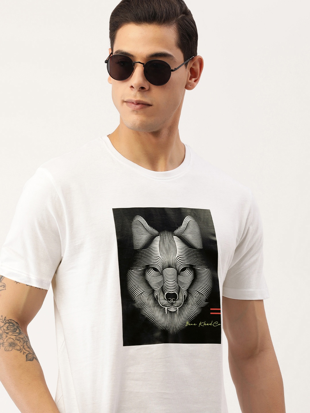 

Bene Kleed Men White & Grey Pure Cotton Printed T-shirt