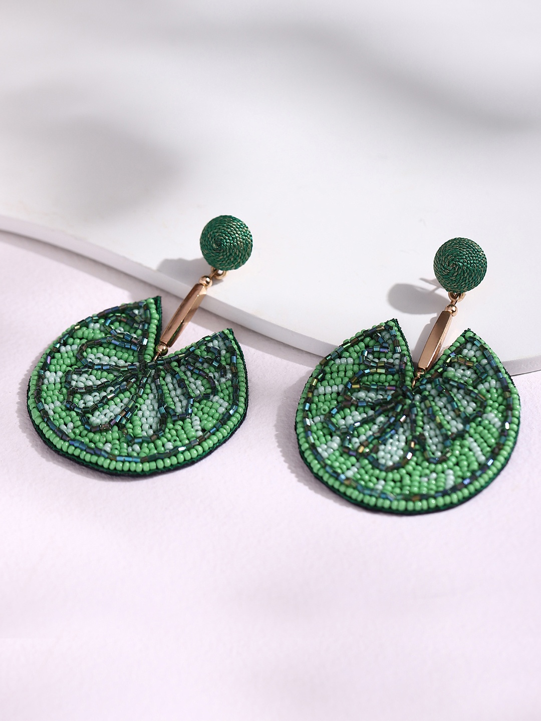 

DEEBACO Green Tropical Appeal Circular Drop Earrings