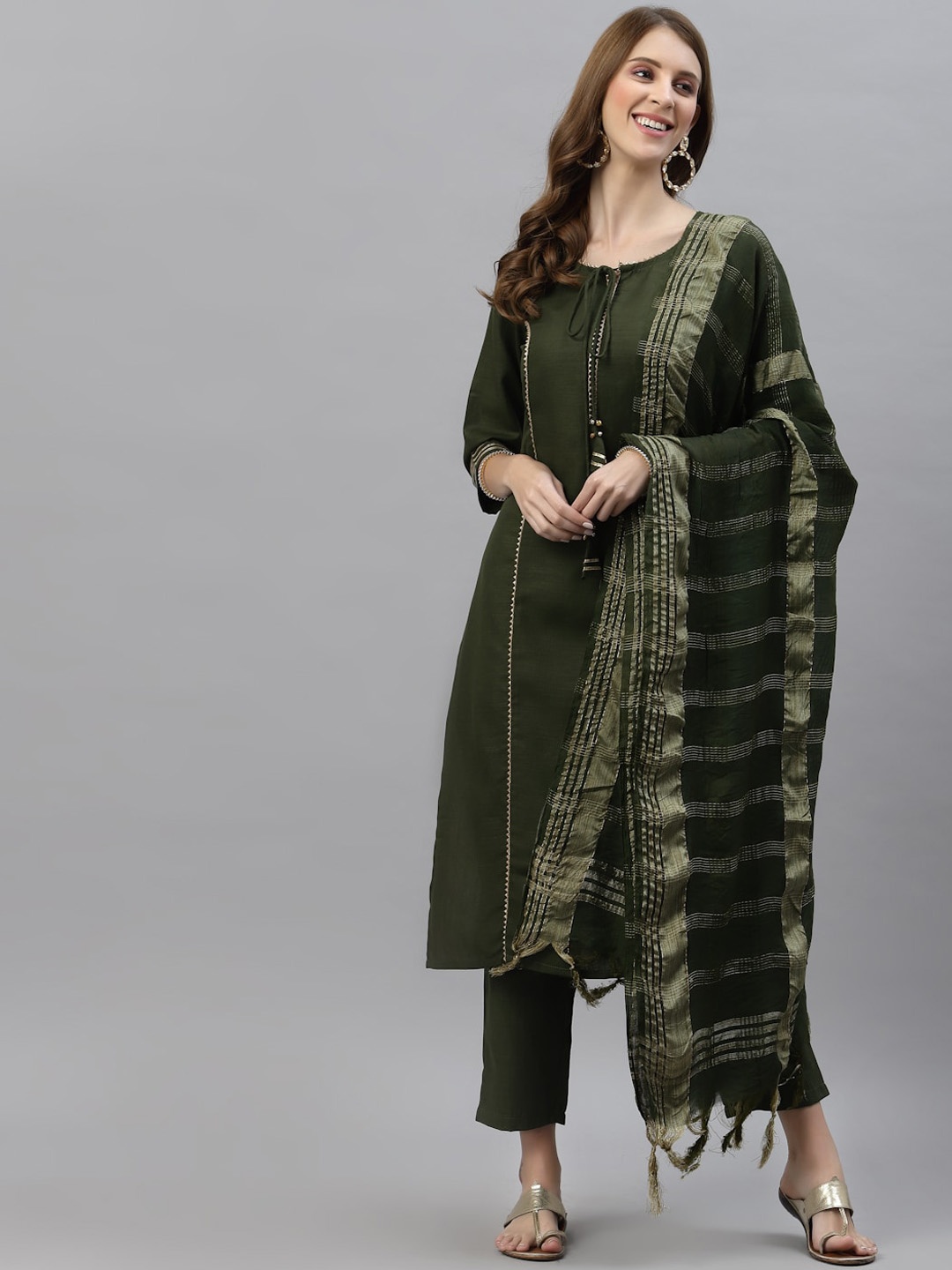 

SERONA FABRICS Women Green Layered Gotta Patti Kurta with Trousers & With Dupatta