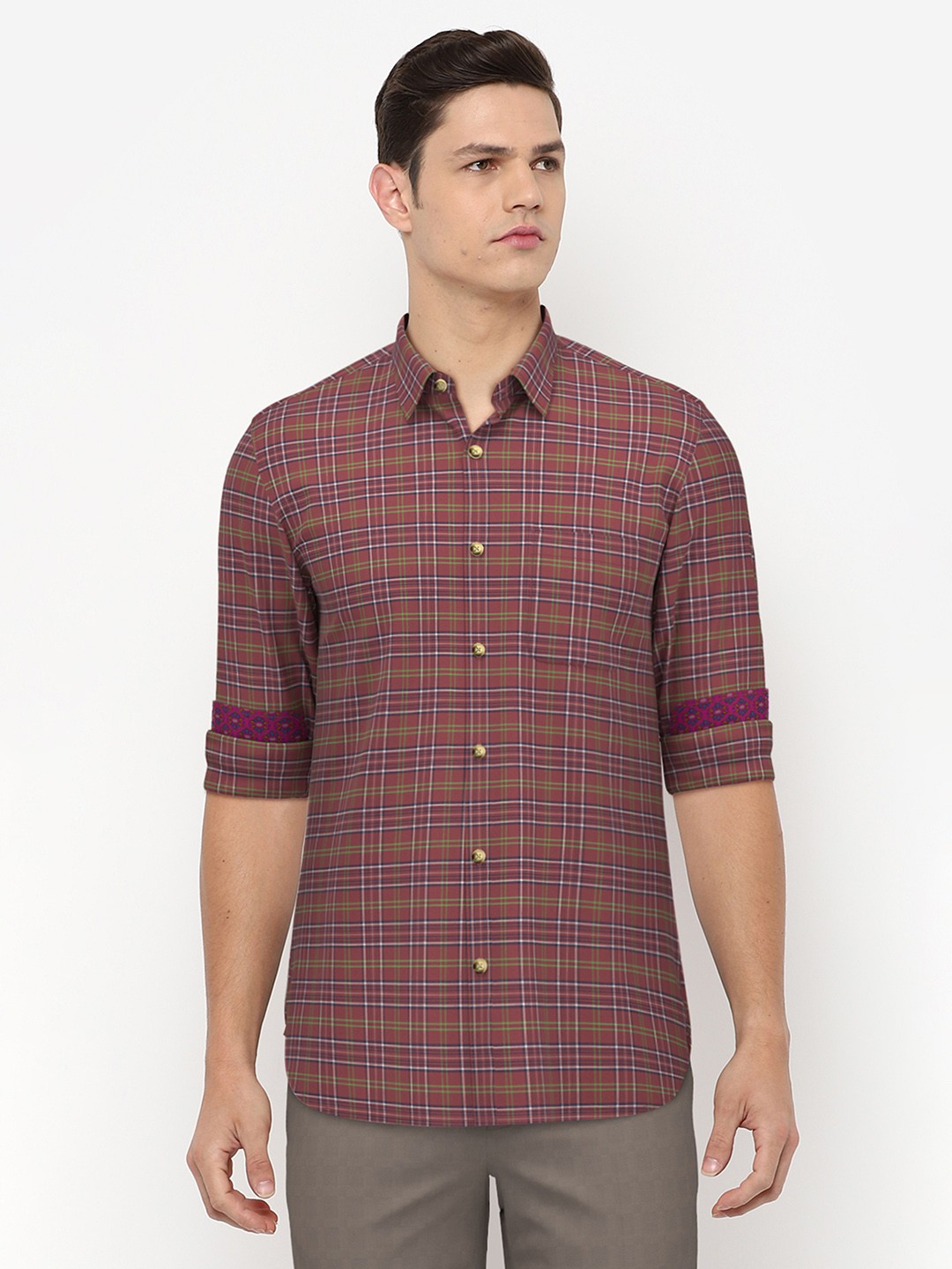 

Peter England Men Maroon Slim Fit Checked Pure Cotton Casual Shirt