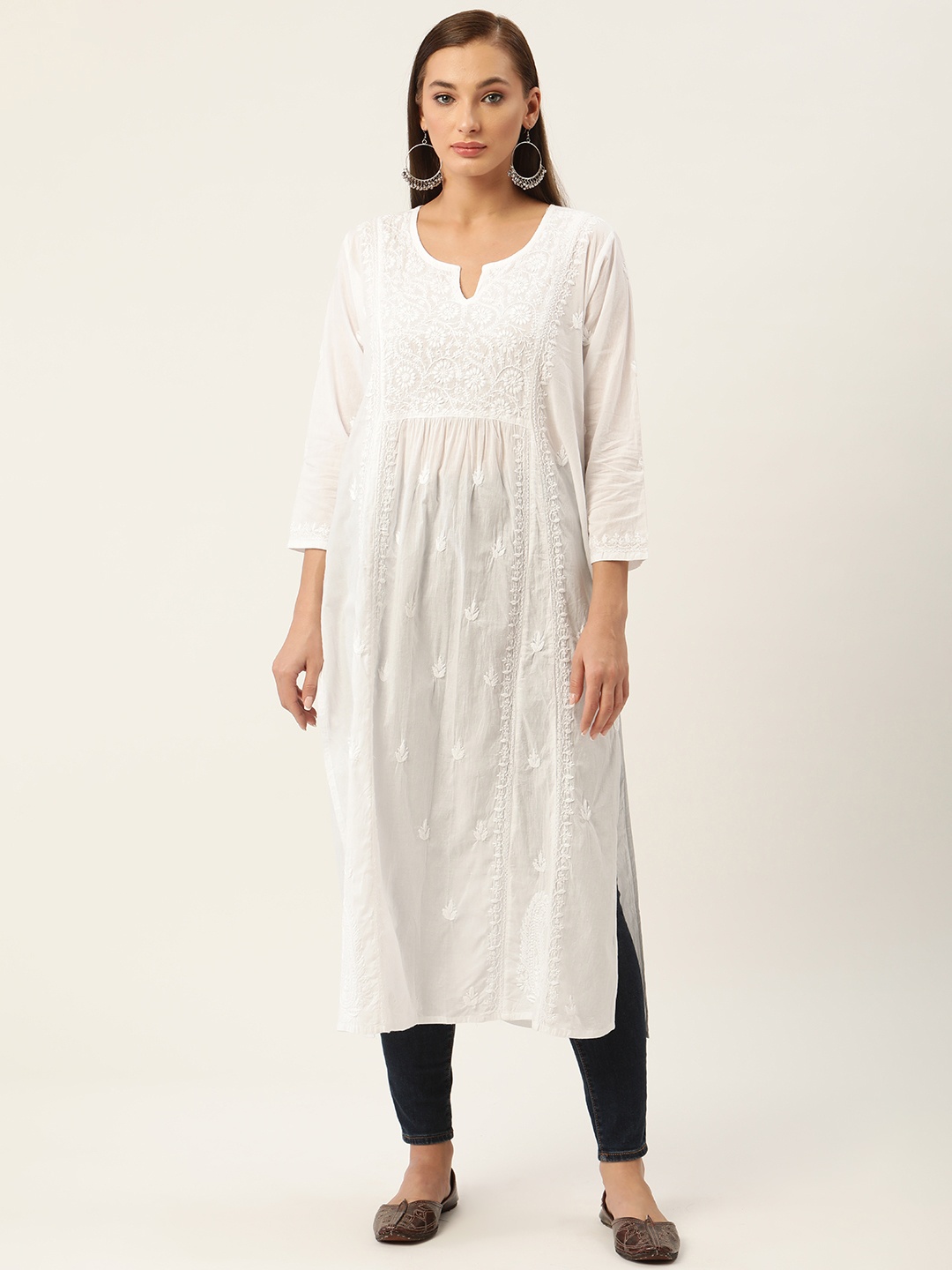 

HOUSE OF KARI Women White Cotton Chikankari Embroidered Kurta