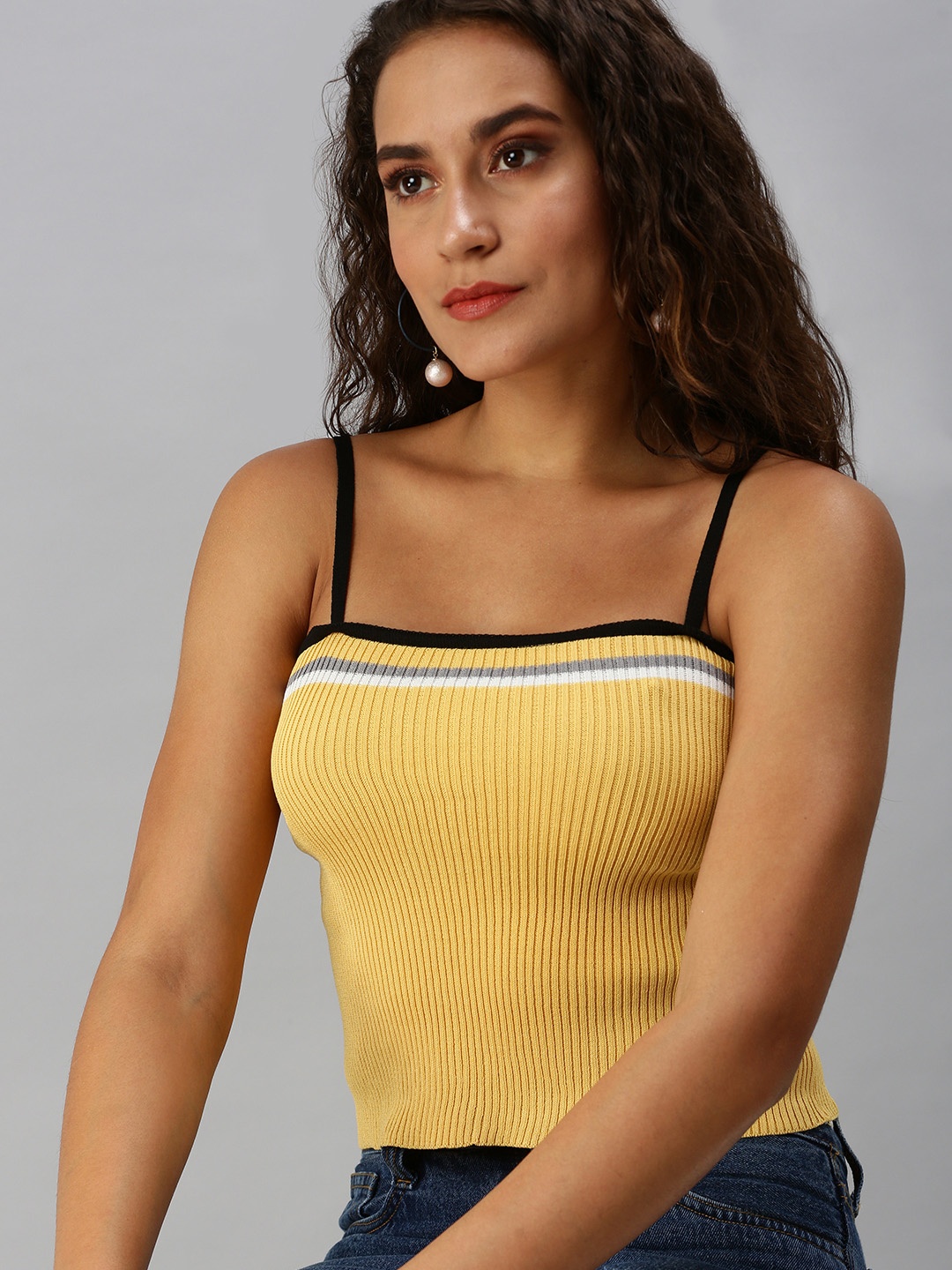 

SHOWOFF Yellow Solid Crop Top