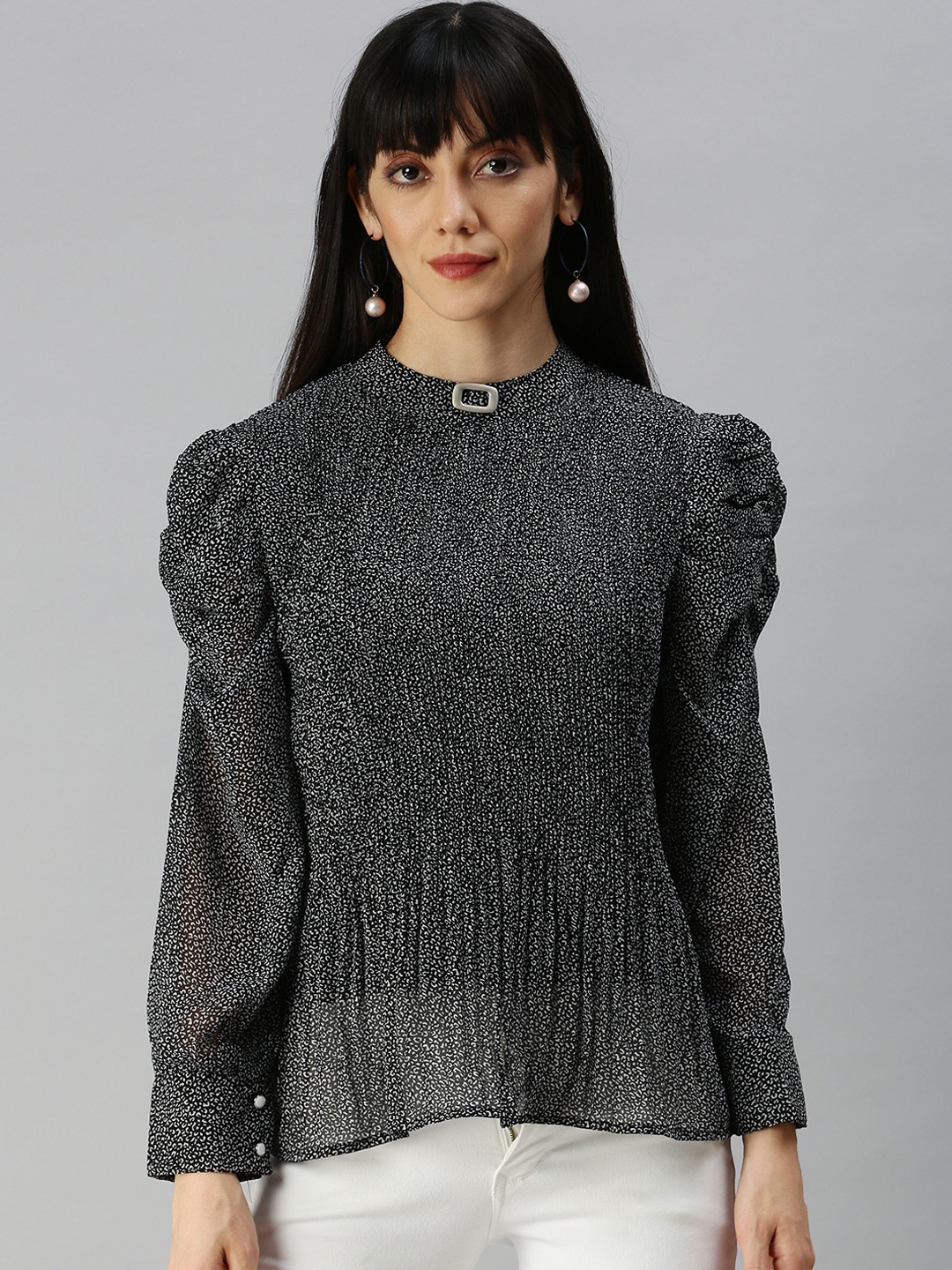 

SHOWOFF Black Accordion Pleats Georgette Top