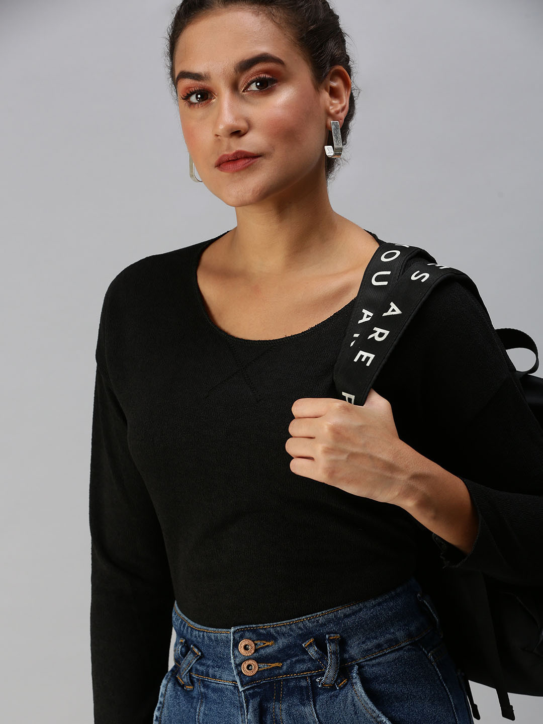 

SHOWOFF Black Solid Top