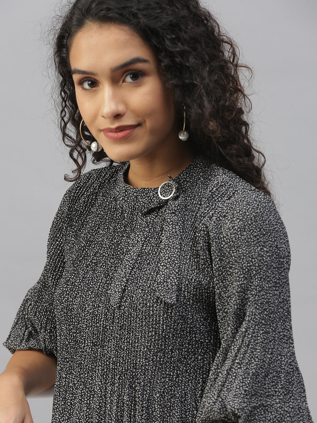 

SHOWOFF Black Print Mandarin Collar Georgette Top