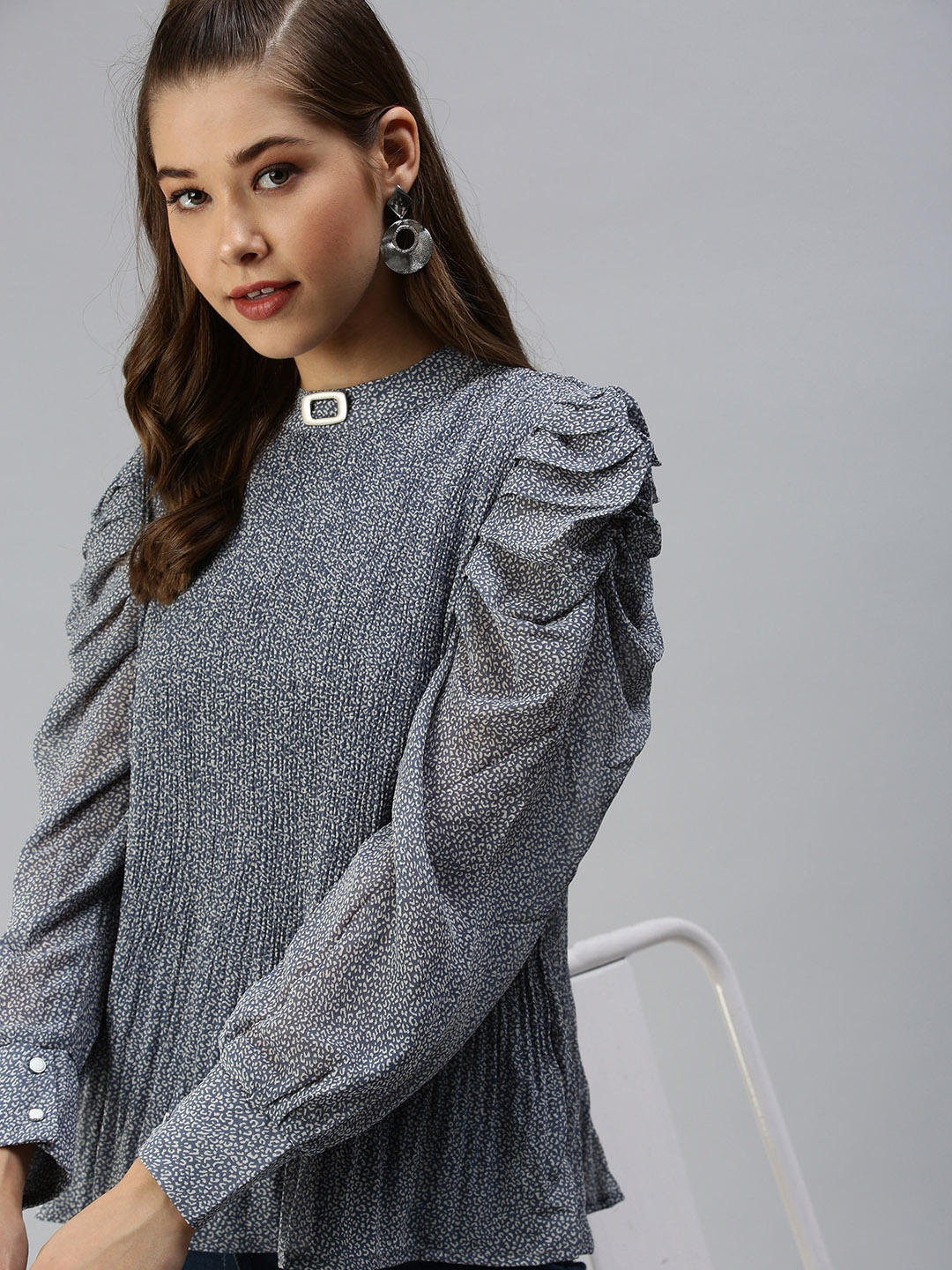 

SHOWOFF Blue Mandarin Collar Accordion Pleats Georgette Top