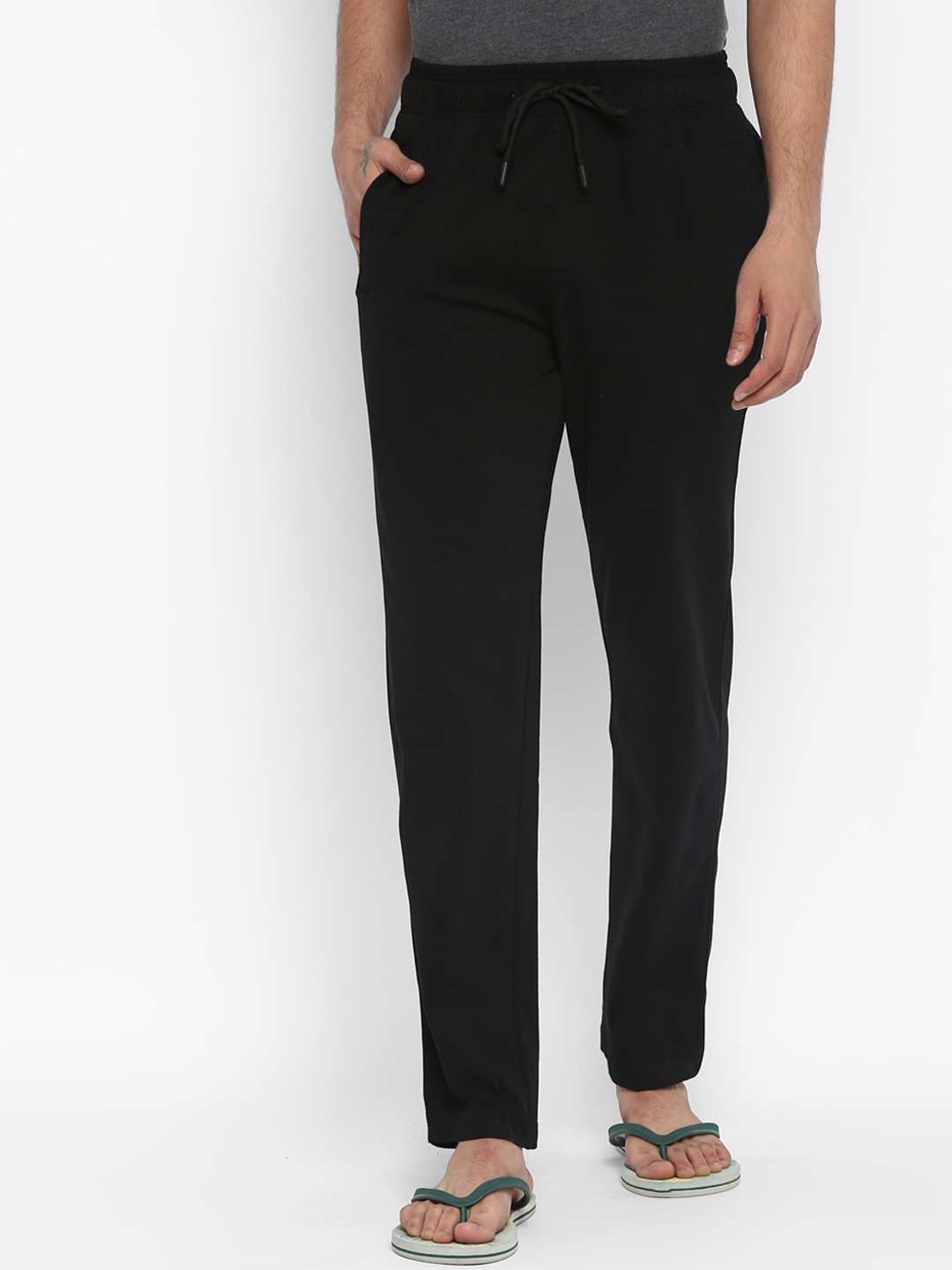 

Turtle Men Black Solid Lounge Pant
