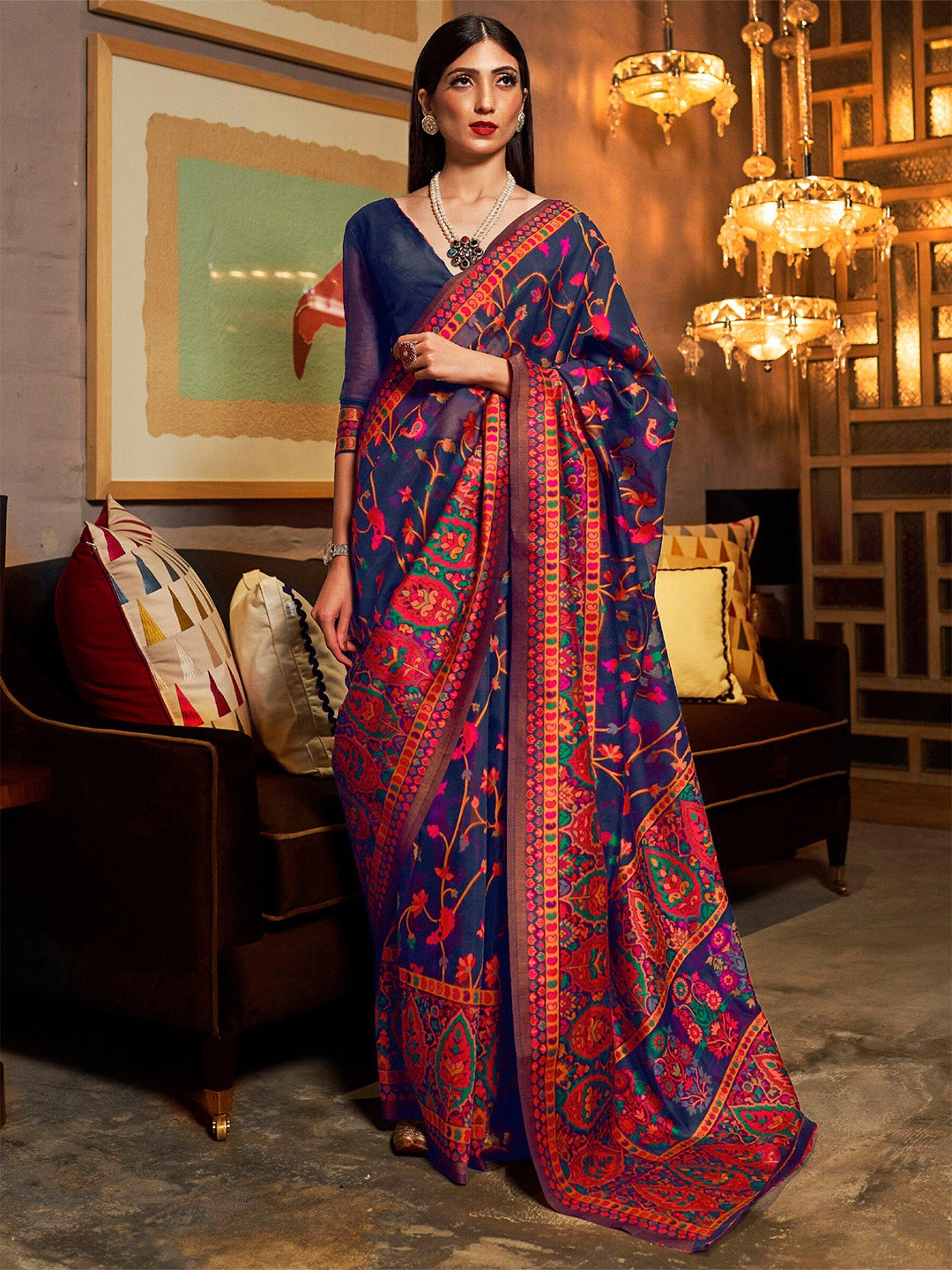 

Mitera Navy Blue & Red Woven Design Silk Blend Banarasi Saree