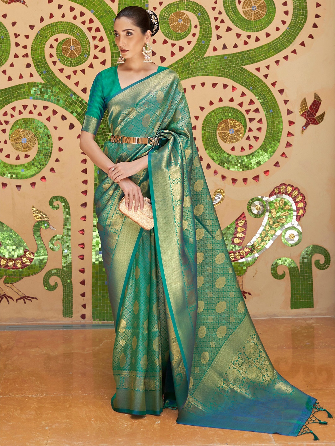 

Mitera Teal & Gold-Toned Woven Design Silk Blend Banarasi Saree