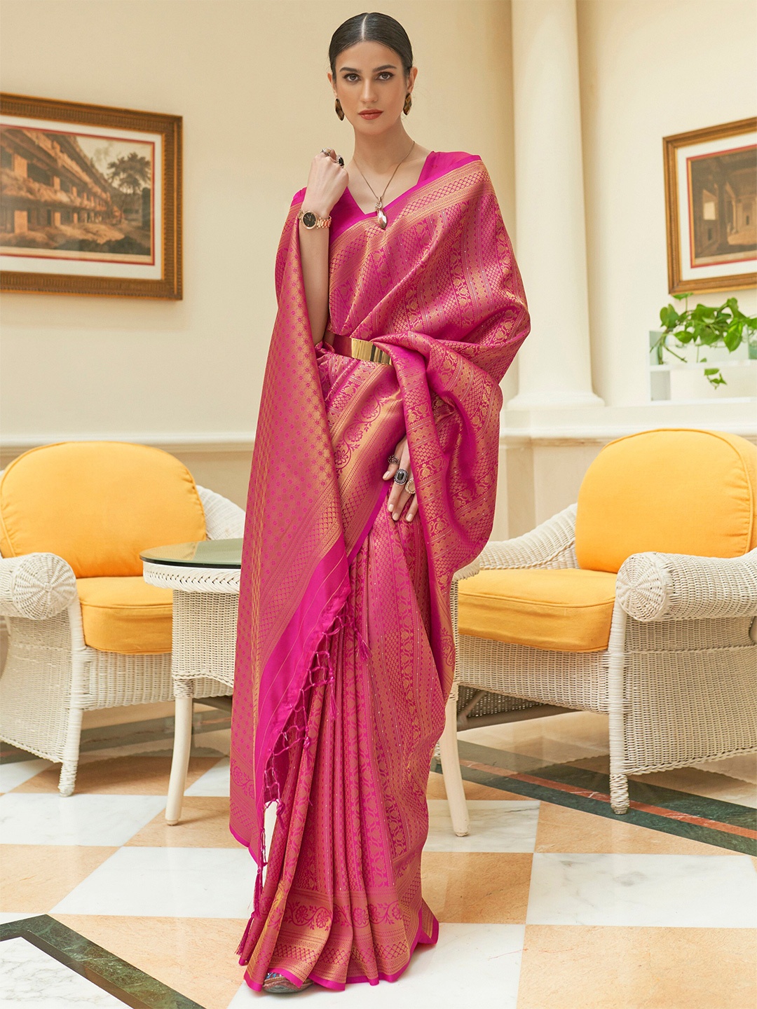 

Mitera Pink & Gold-Toned Woven Design Zari Silk Blend Kanjeevaram Saree