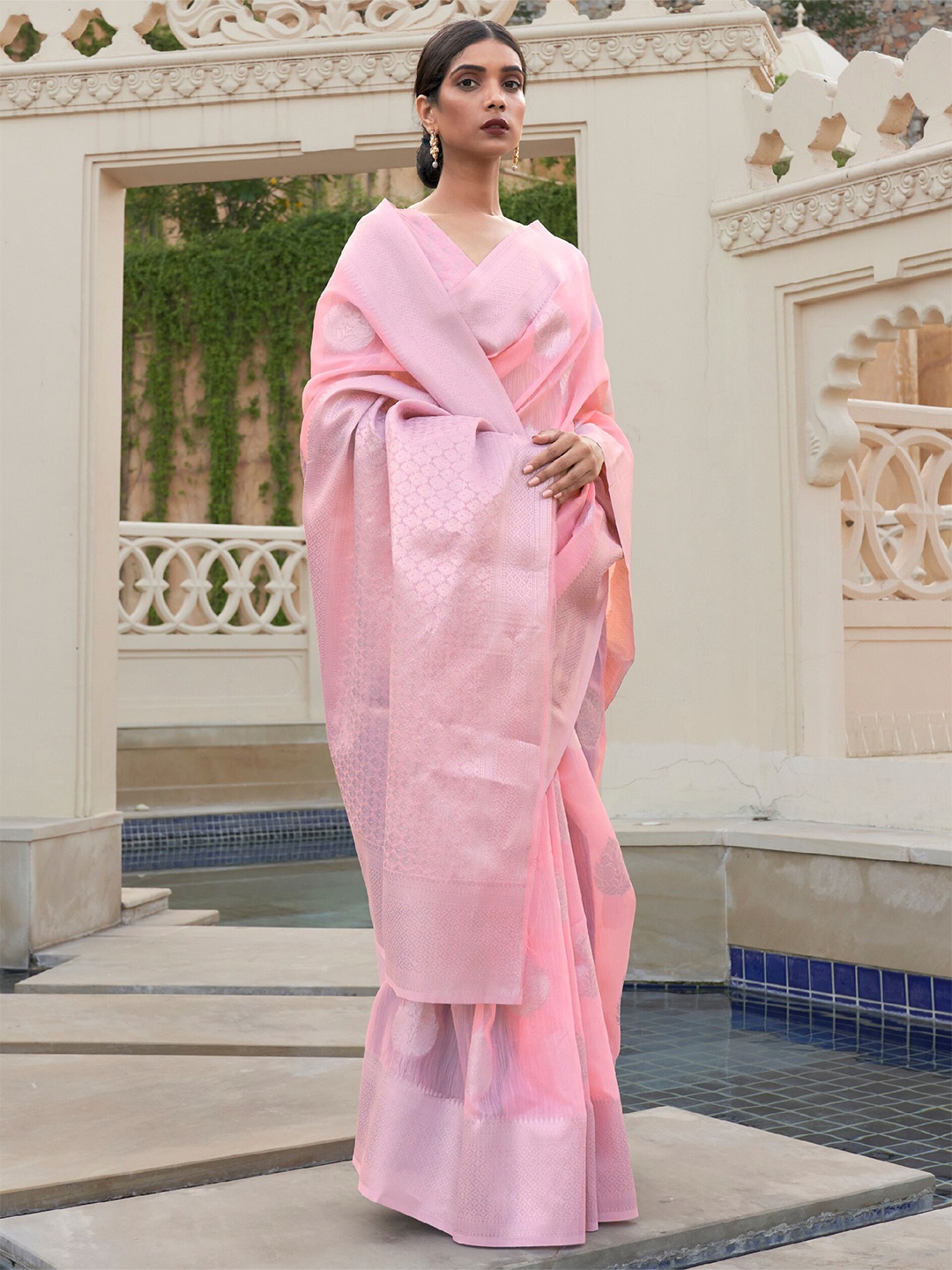 

Mitera Pink Silver-Toned Floral Poly Linen Banarasi Saree
