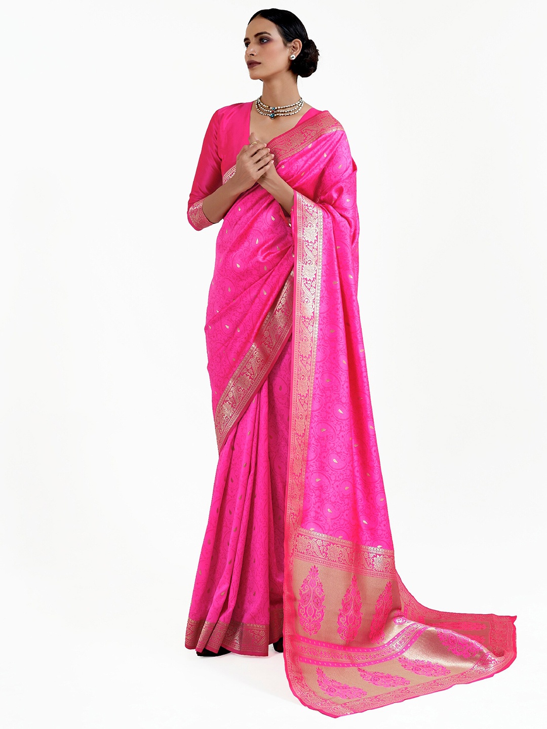 

Mitera Pink Woven Design Silk Blend Banarasi Saree