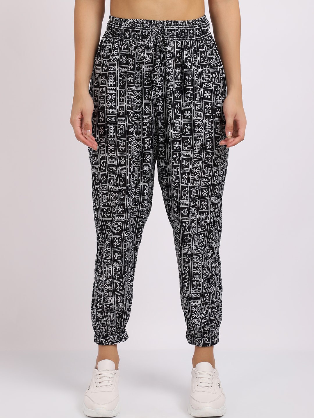

TAG 7 Women Black Printed Smart Loose Fit Joggers Trousers