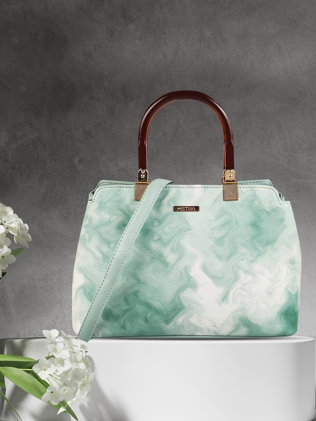 

Metro Green Structured Handheld Bag with Quilted