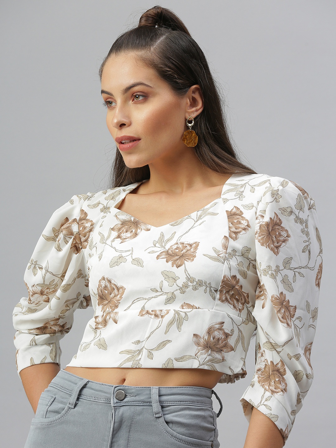 

SHOWOFF Off White Floral Print Georgette Crop Top