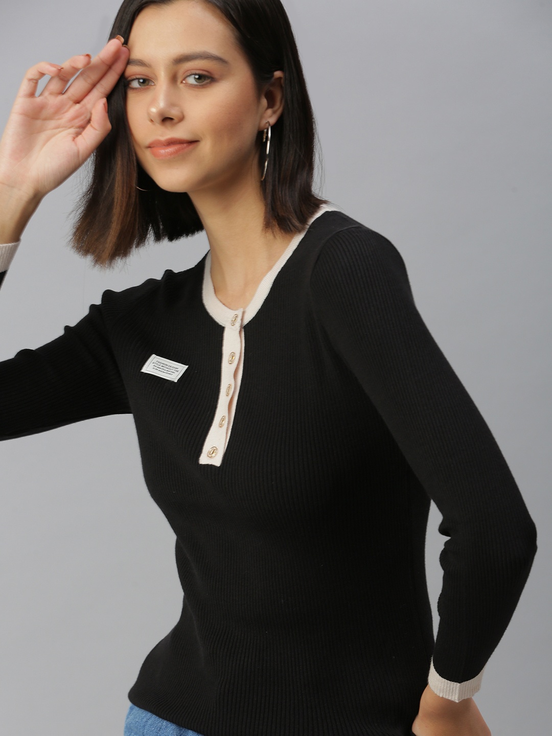 

SHOWOFF Black Solid Top