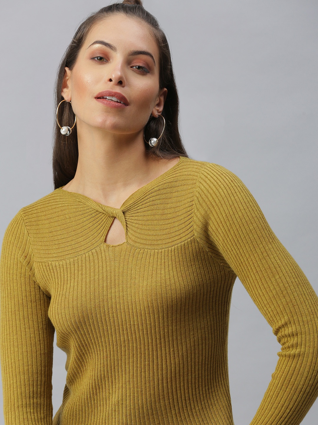 

SHOWOFF Yellow & cress green Keyhole Neck Twisted Top