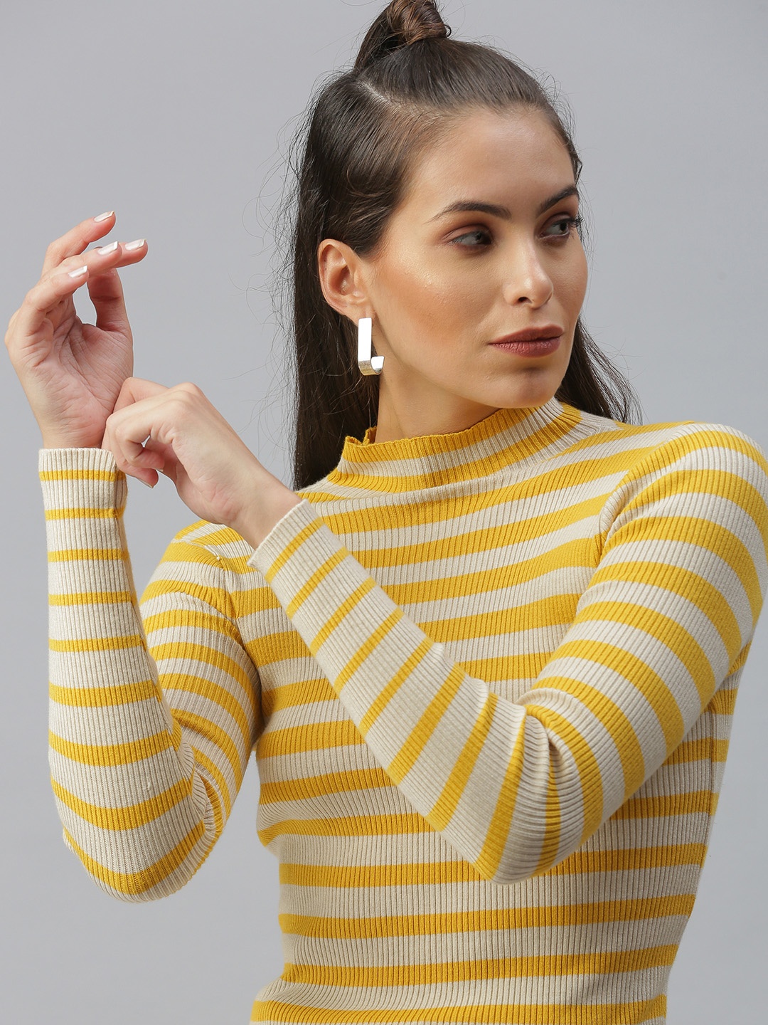 

SHOWOFF Yellow & white swan Striped Top