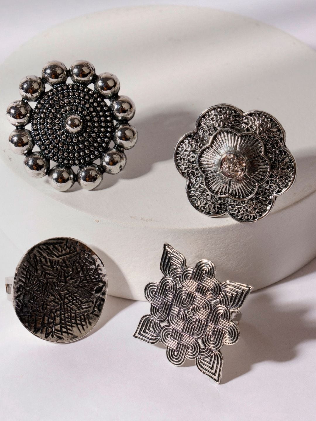 

AccessHer Set Of 4 Silver Plated Silver Vintage Finger Ring