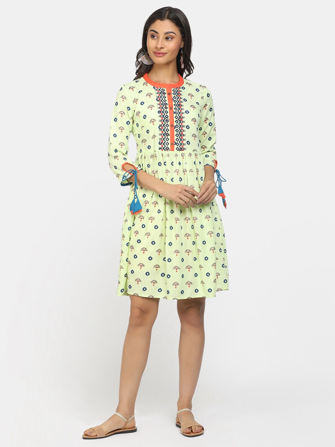 

Cherokee Green Floral Tie-Up Neck Dress