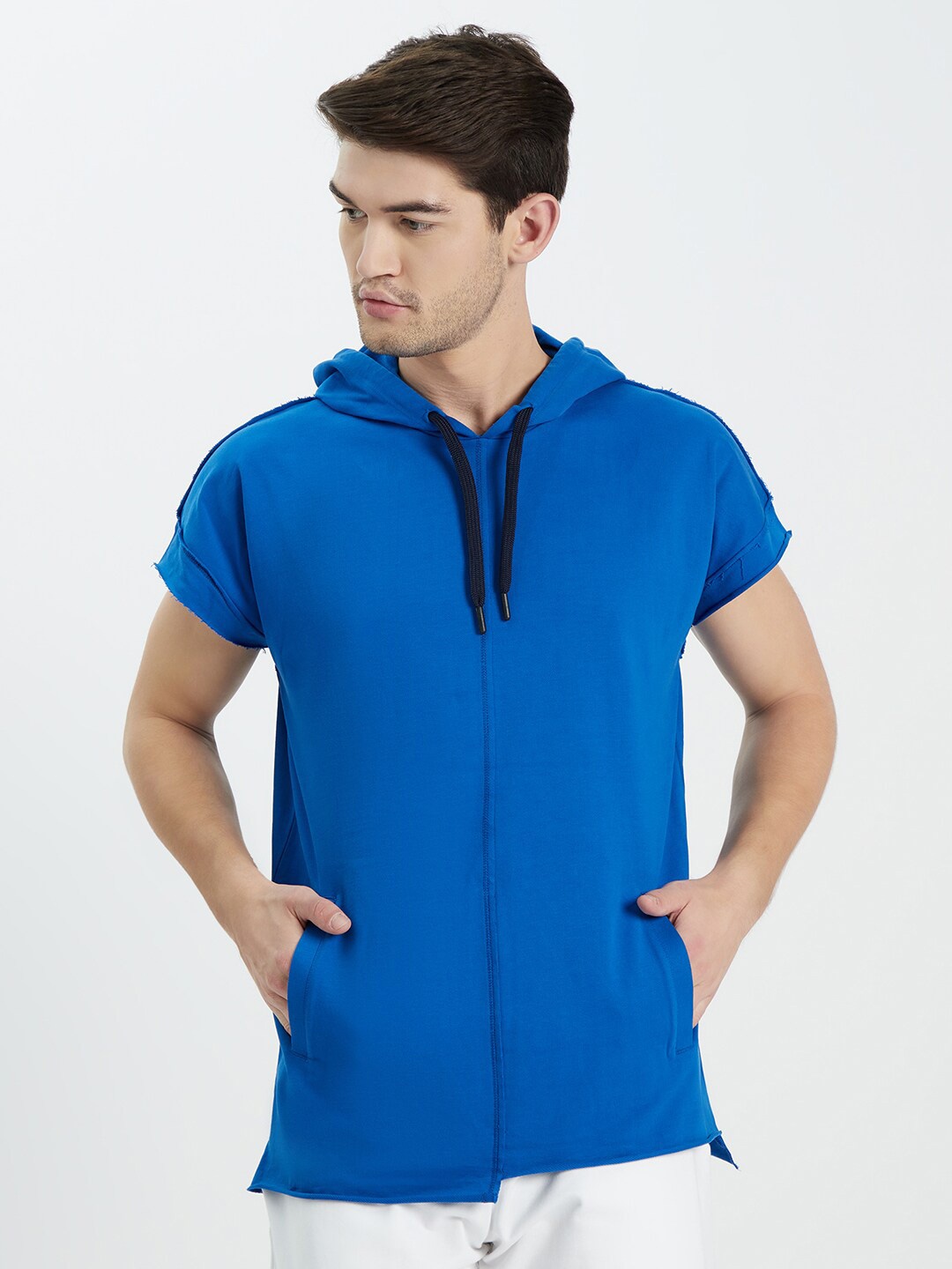 

EDRIO Men Blue Pure Cotton Applique T-shirt