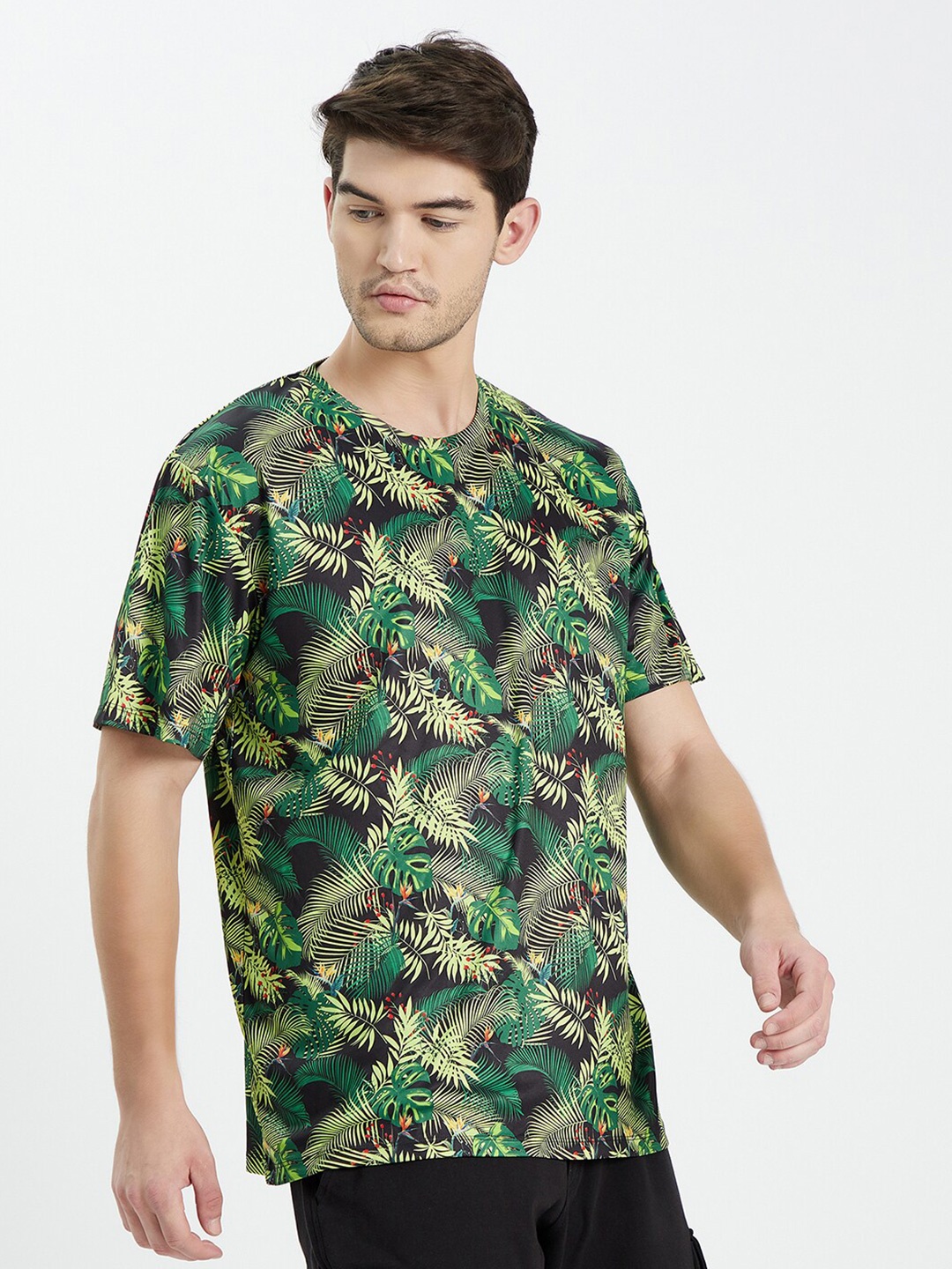 

EDRIO Men Green Printed Anti Odour Raw Edge Oversized T-shirt