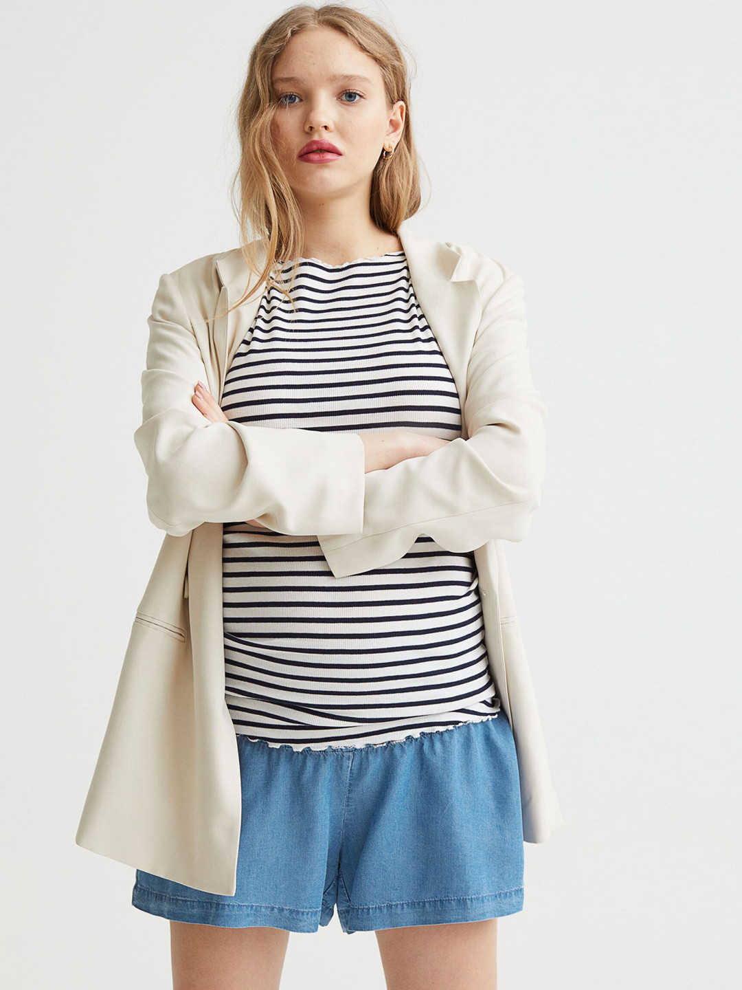 

H&M Women Blue Solid MAMA Pull-On Shorts