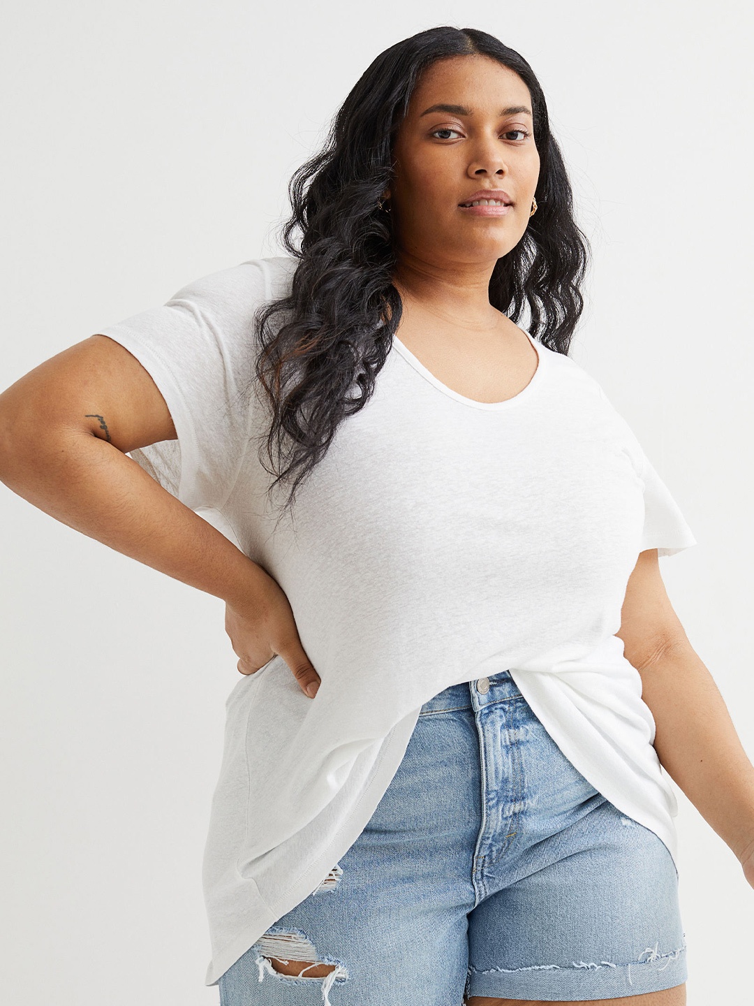 

H&M+ White Linen-Blend T-Shirt