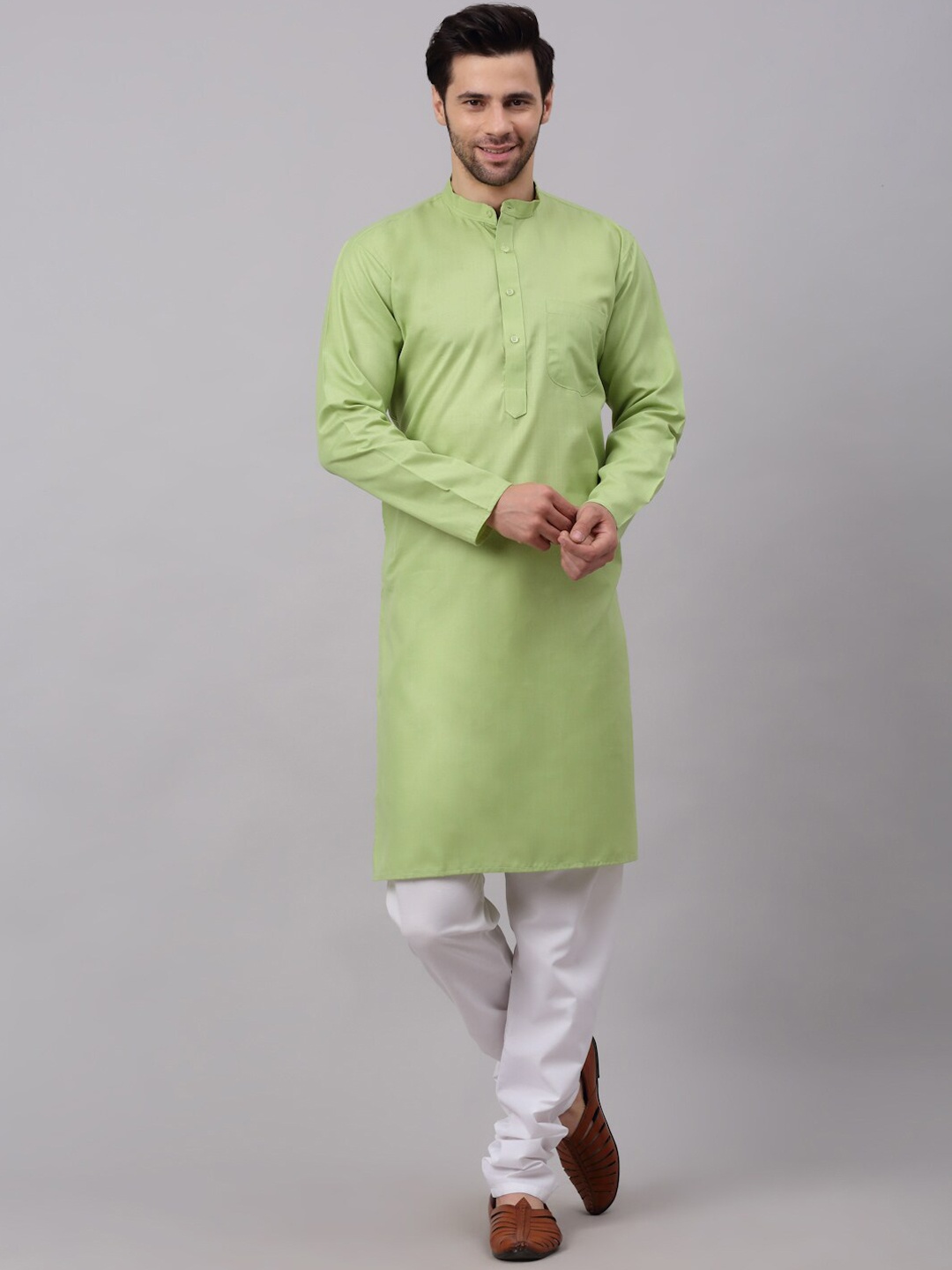 

NEUDIS Men Green Solid Cotton Long Kurta