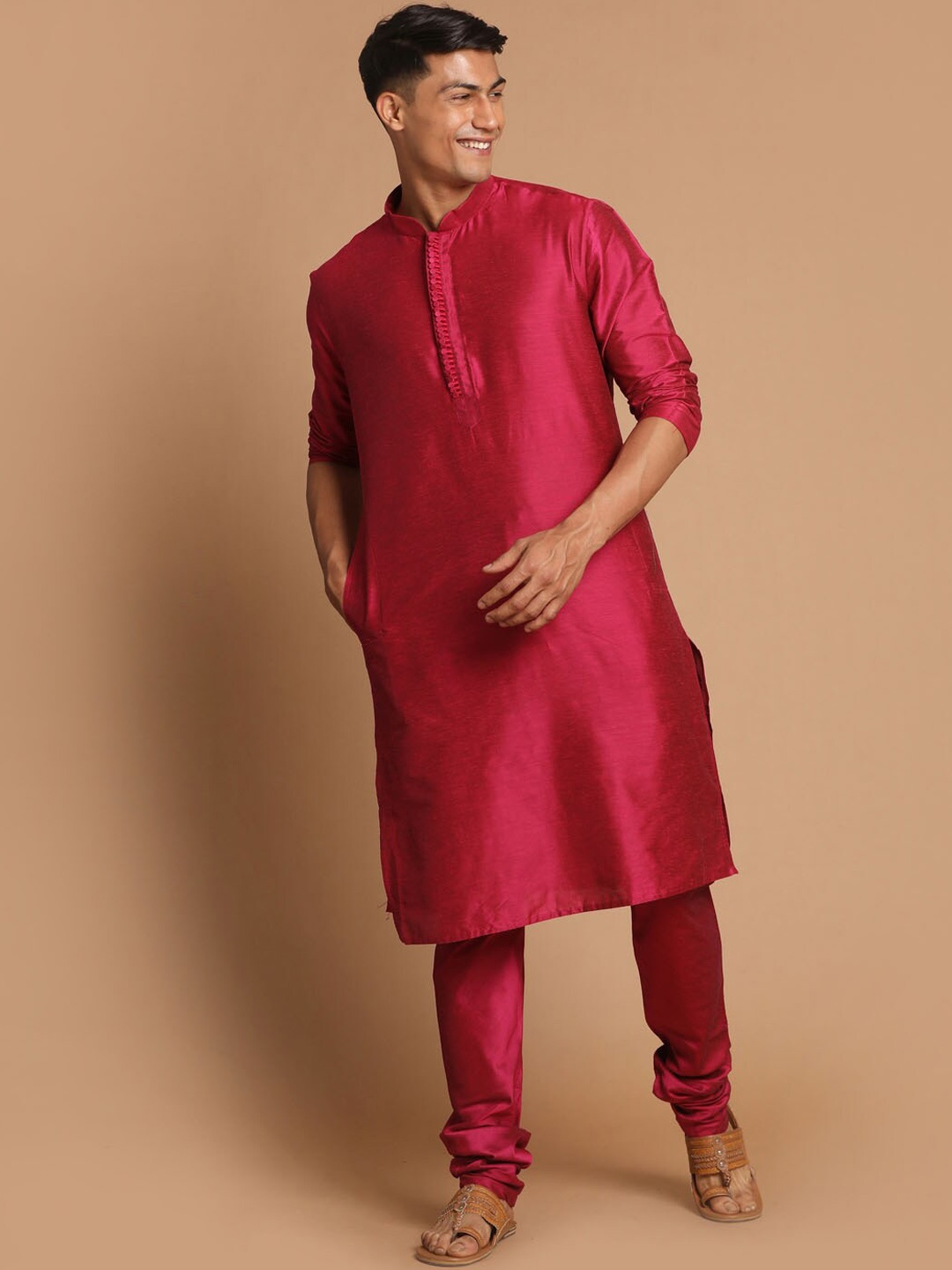 

VASTRAMAY Men Fuchsia Kurta with Pyjamas