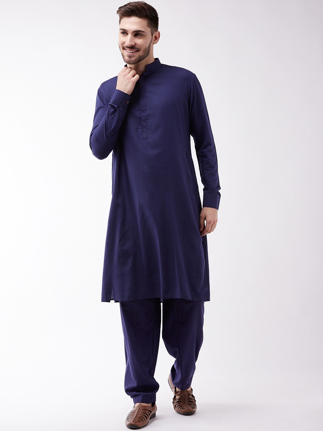 

VASTRAMAY Men Regular Kurta with Salwar, Blue