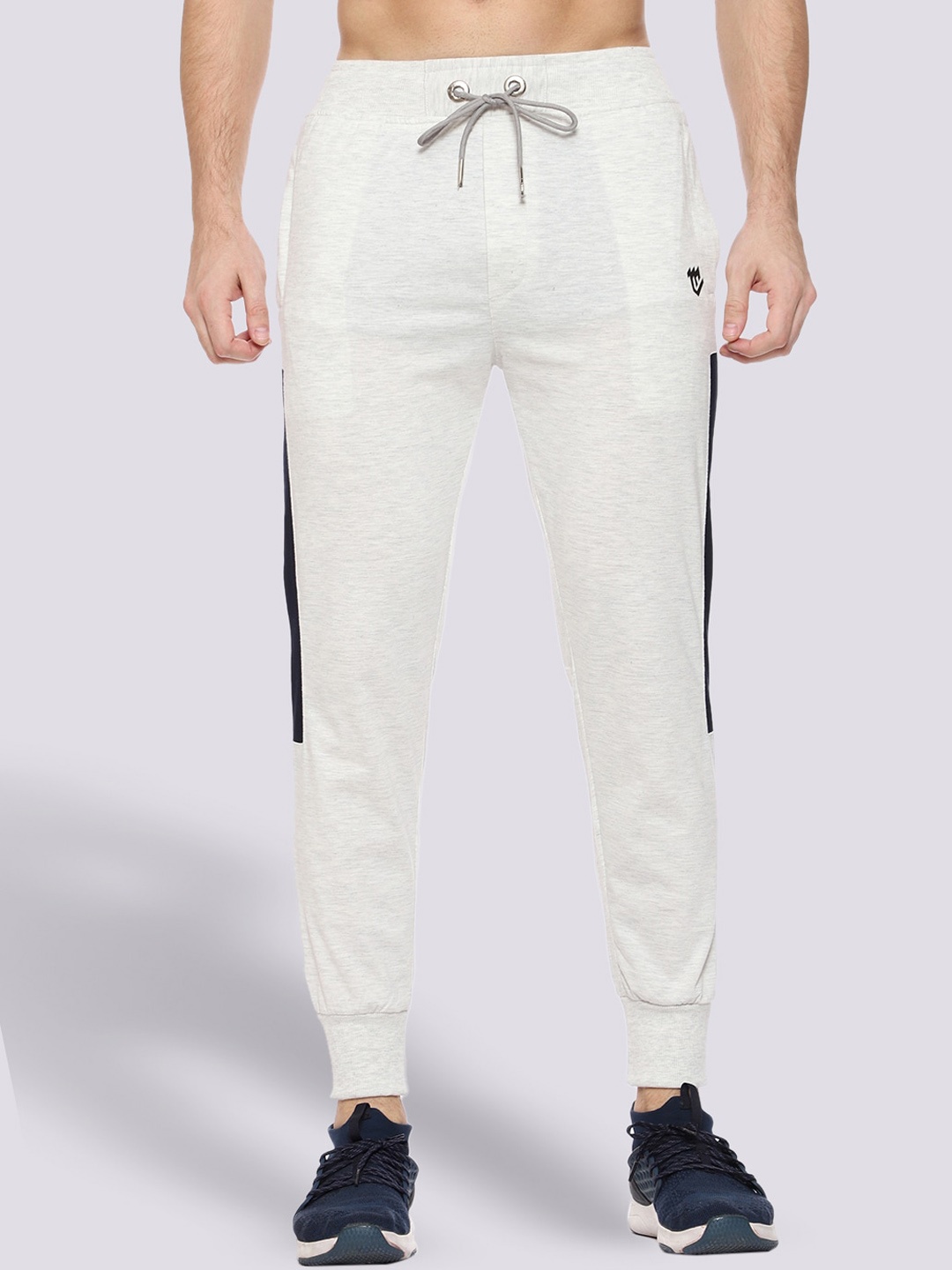 

Mark Leute Men Off White Solid Joggers