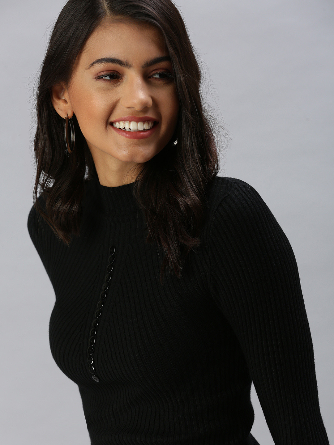 

SHOWOFF Black Regular Top