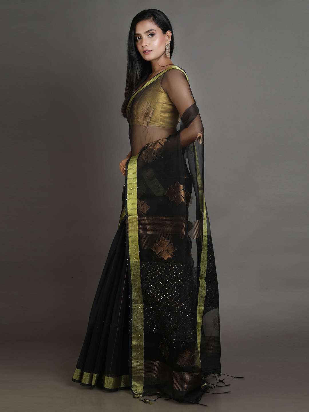 

Arhi Black & Green Woven Design Sequinned Muslin Silk Saree