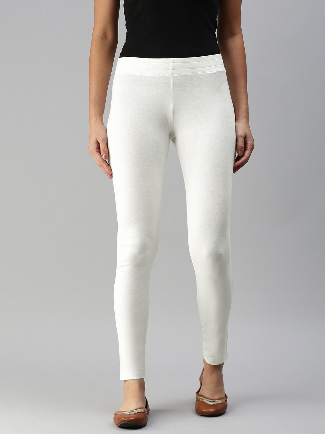 

Huetrap Women Off-White Ankle-Length Legging