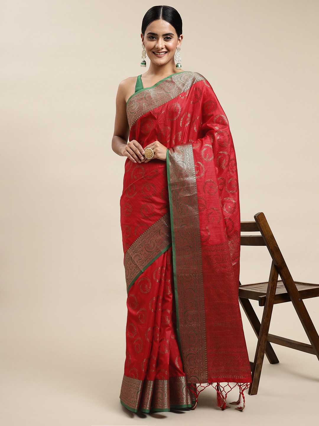 

Saree Swarg Maroon & Golden Ethnic Motifs Silk Blend Banarasi Sarees