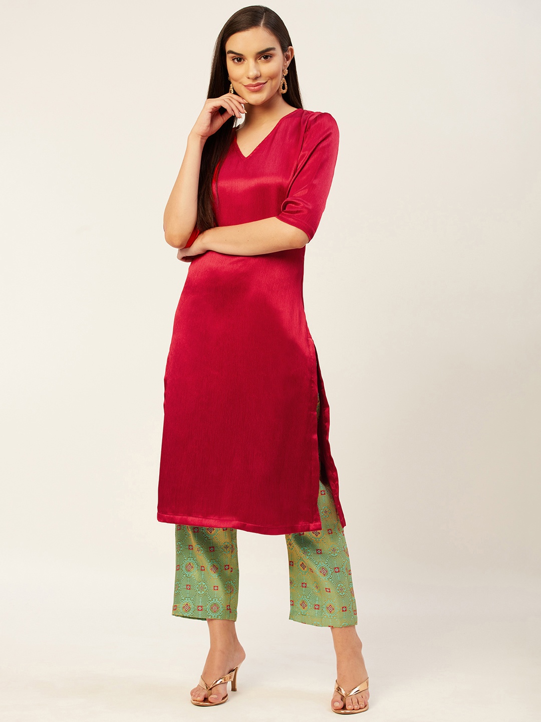 

KHUMAAR Shuchi Bhutani Women Red & green Kurta with Trousers