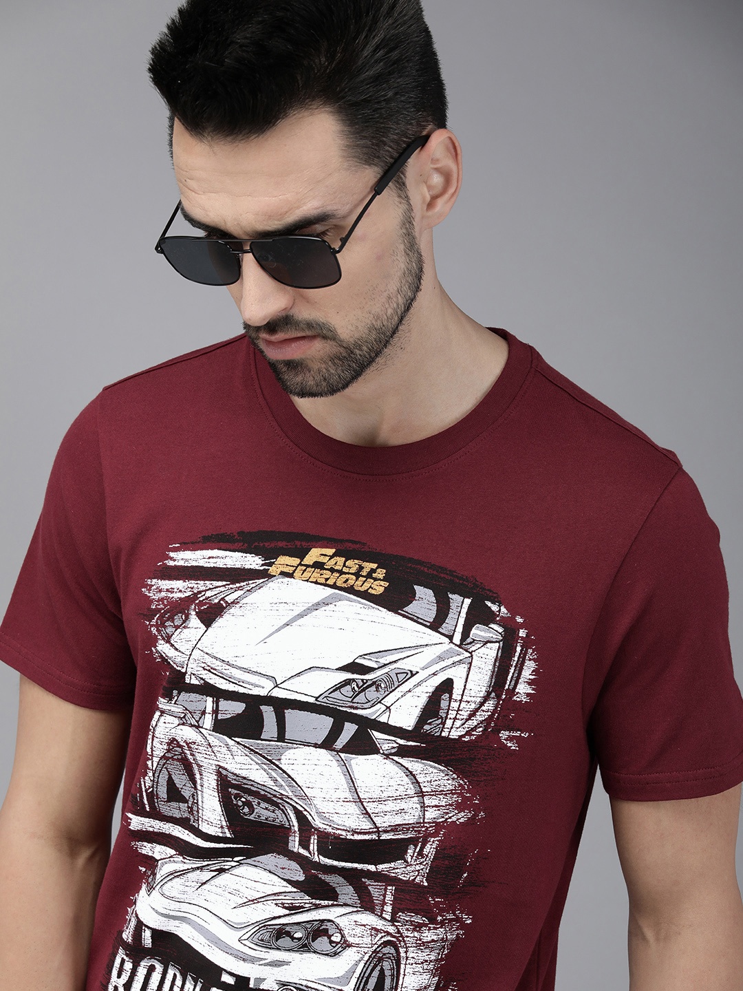 

Roadster Fast and Furious Men Maroon Graphic Printed Pure Cotton T-shirt