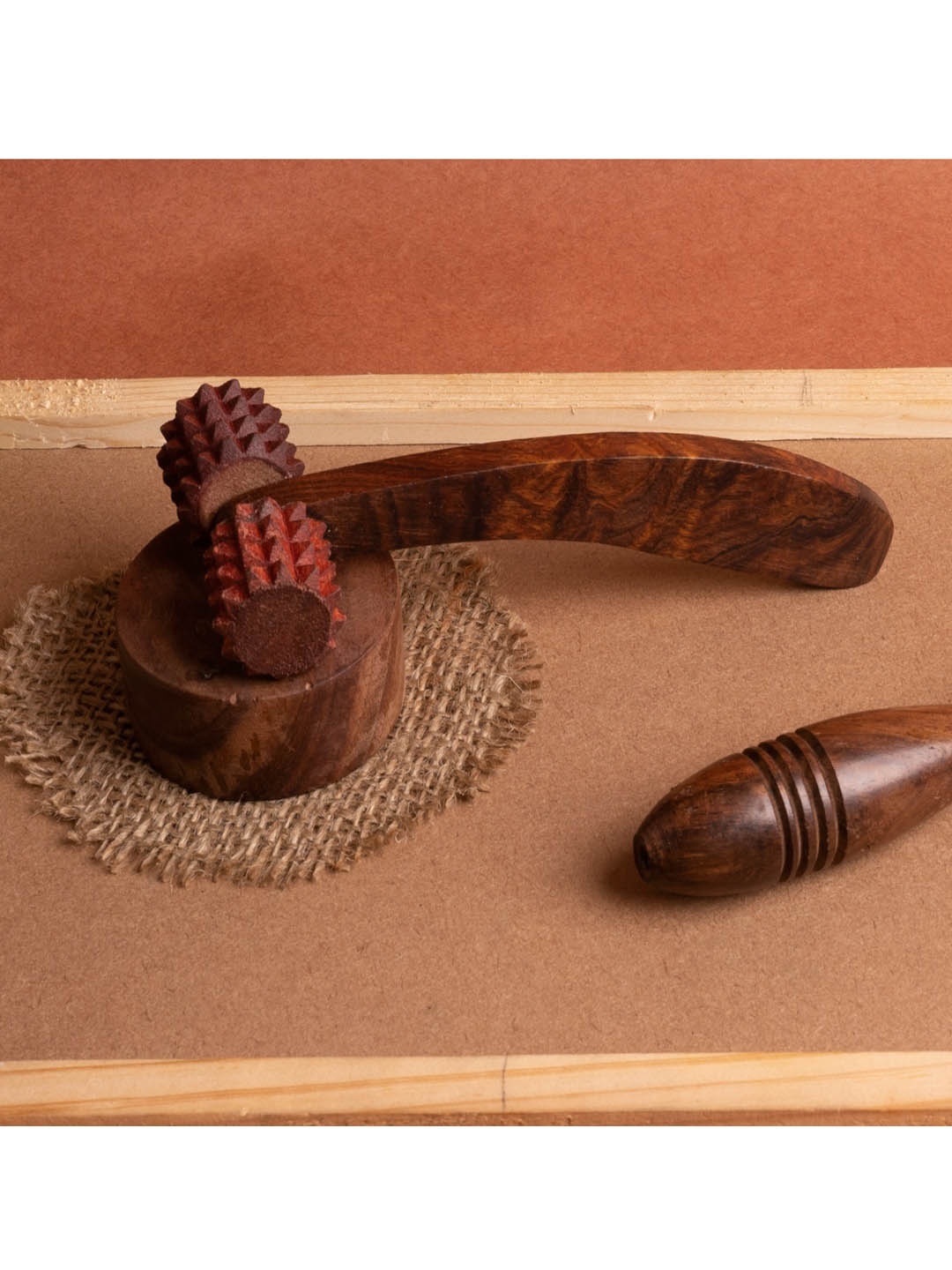 

KAZARMAA Wooden roller with spikes, Brown