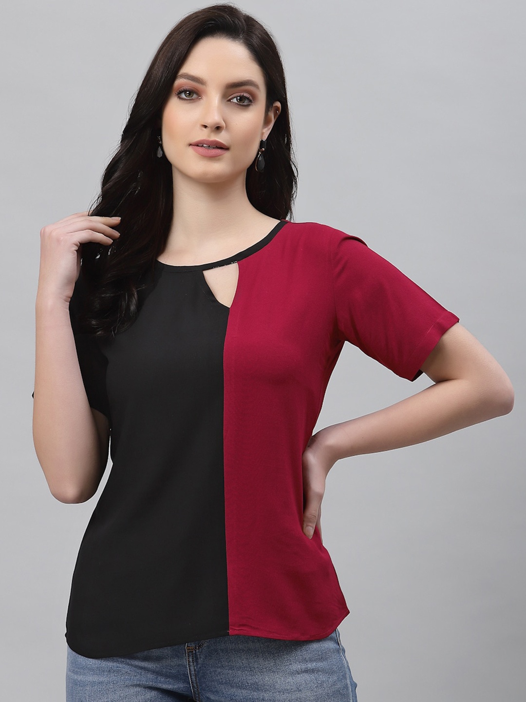 

Selvia Red Keyhole Neck Top