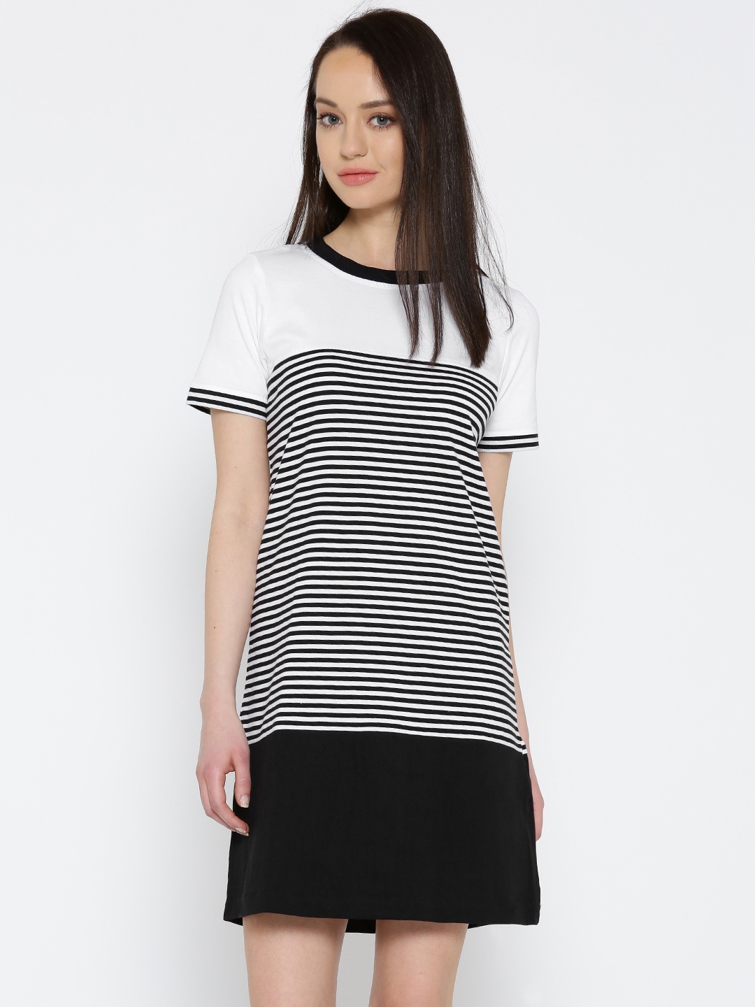 

Miss Chase Women White & Black Striped Shift Dress