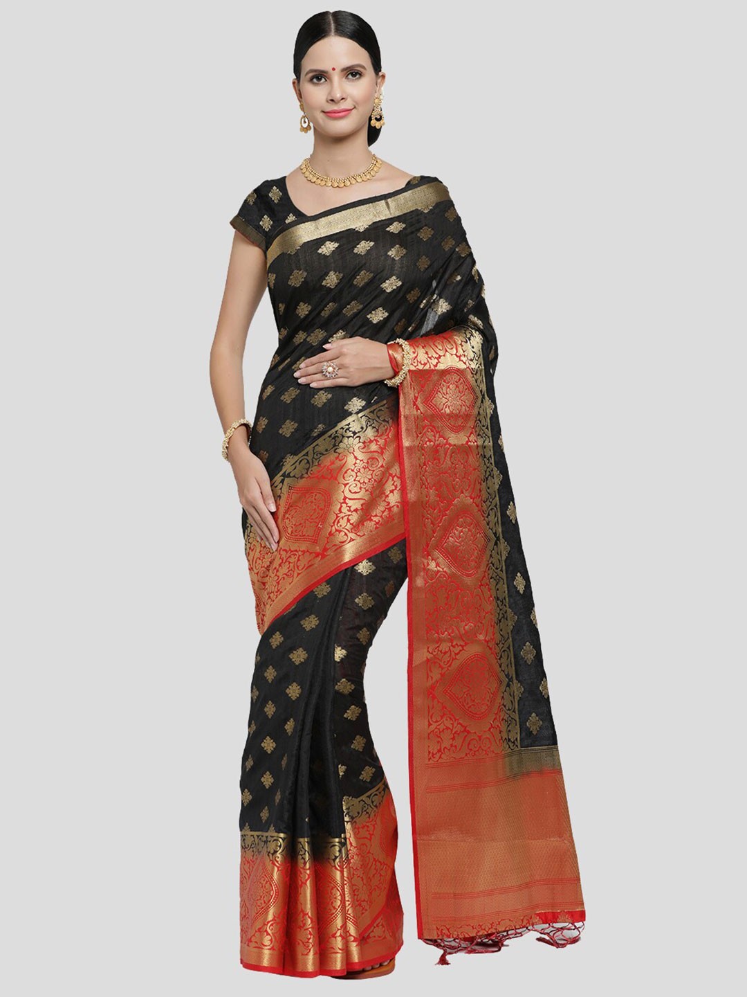

Nimayaa Black & Gold-Toned Ethnic Motifs Zari Pure Silk Banarasi Saree