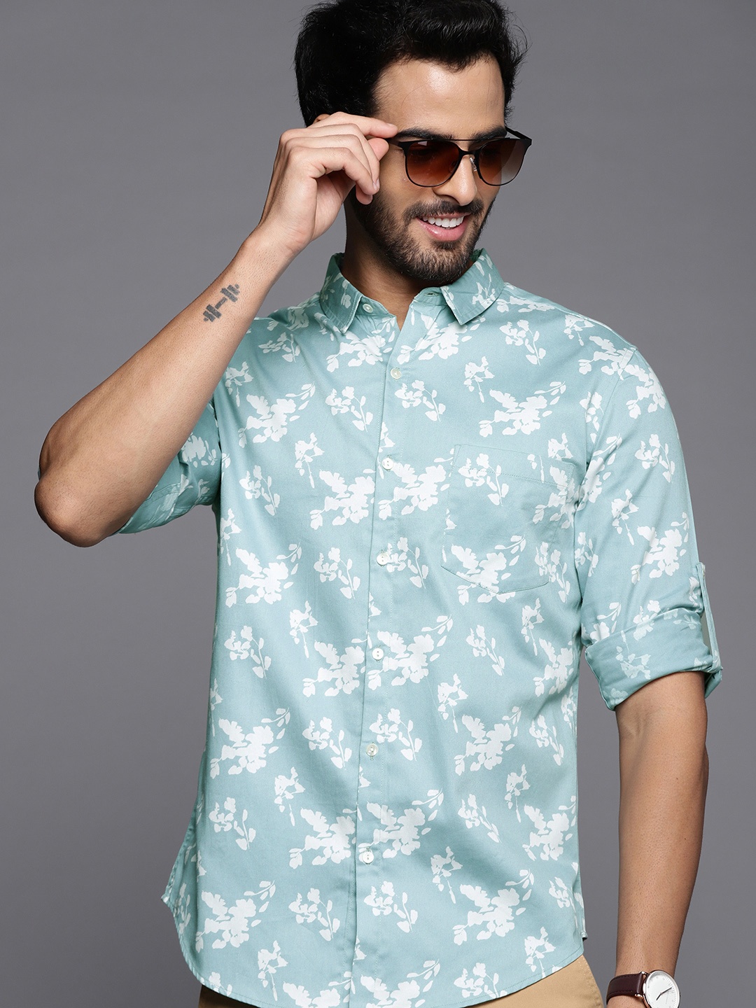

Indo Era Men Turquoise Blue Smart Floral Printed Casual Shirt