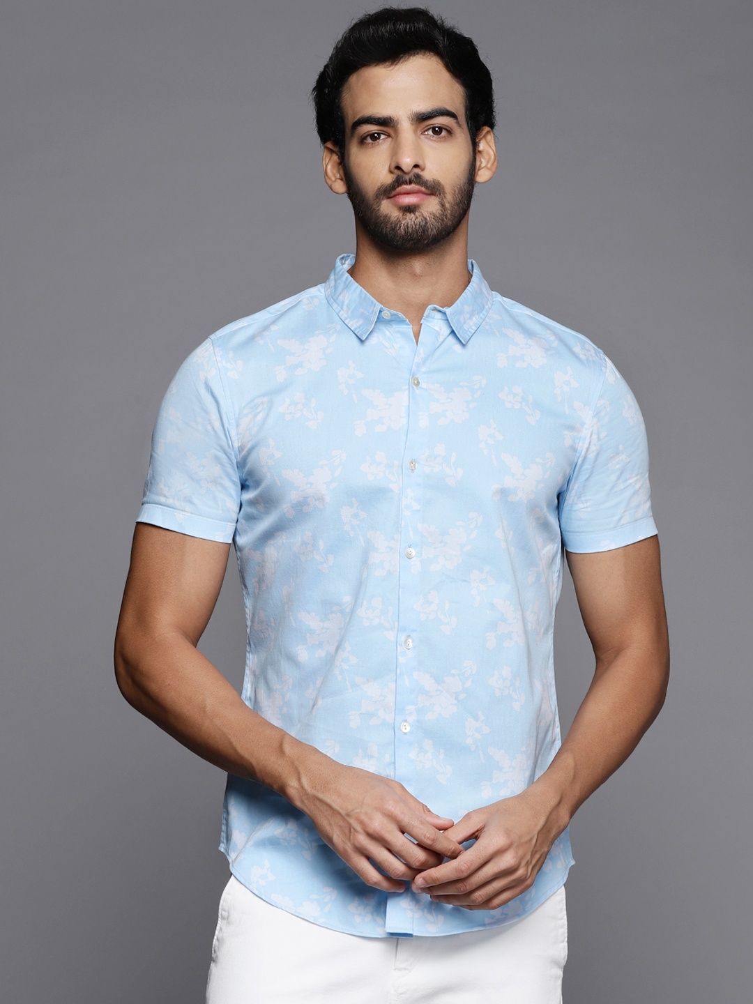 

Indo Era Men Turquoise Blue Smart Floral Printed Liva Casual Shirt