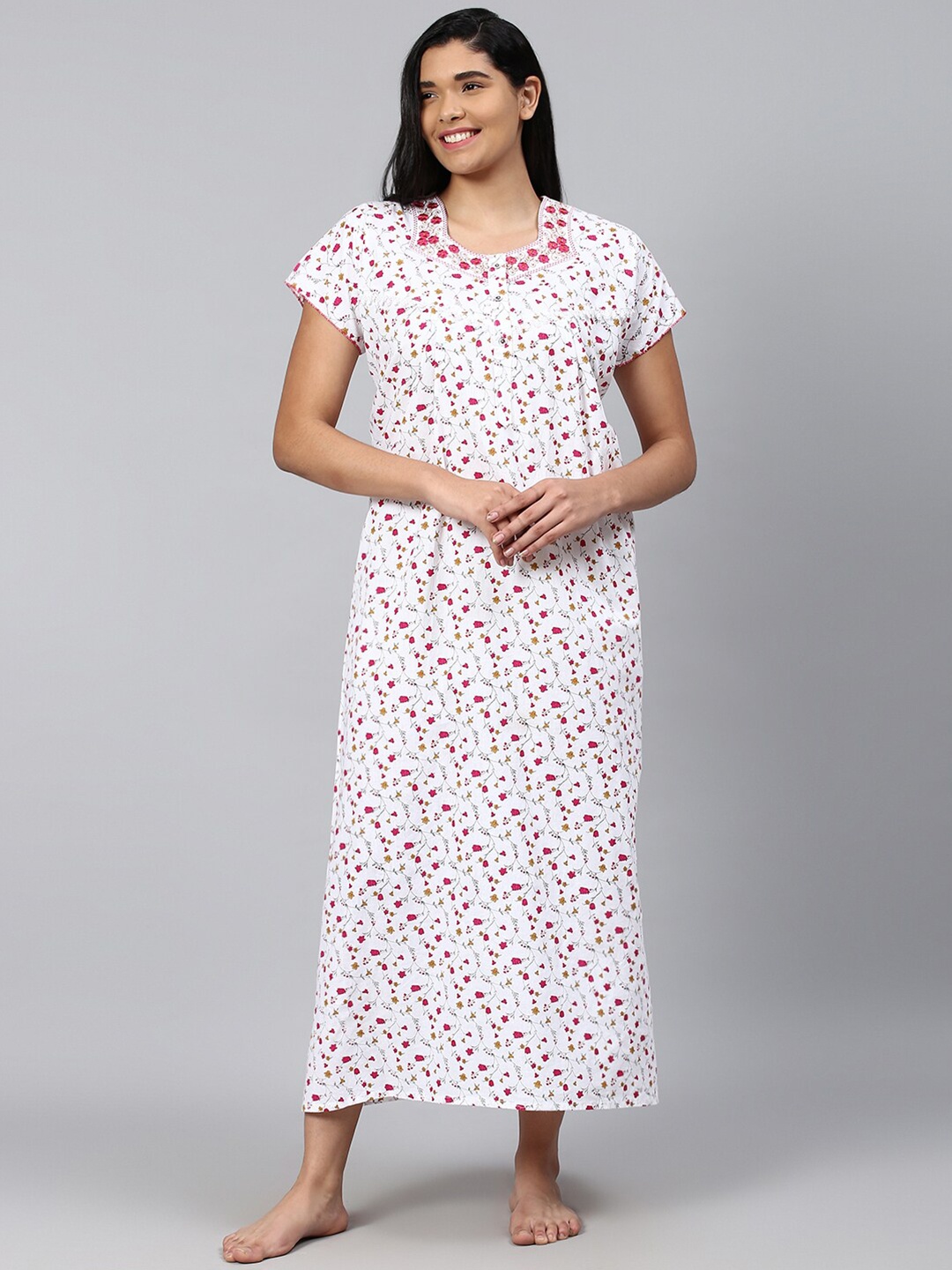 

TRUNDZ White Embroidered Pure Cotton Maxi Nightdress