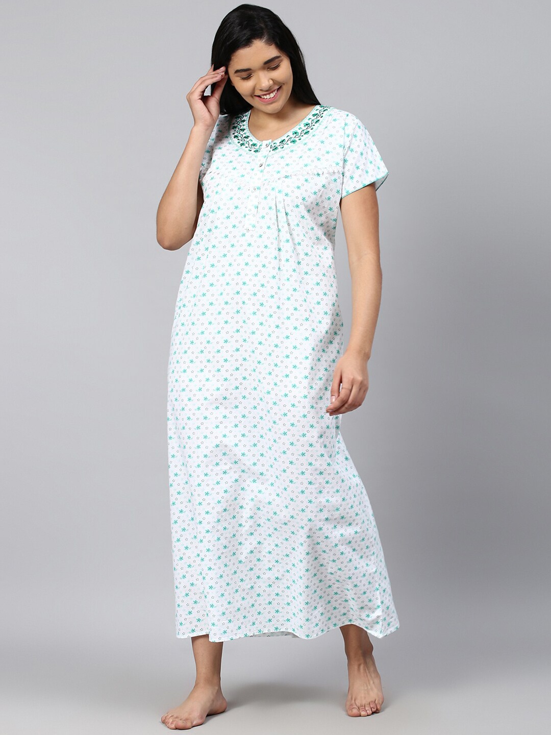 

TRUNDZ White Printed Pure Cotton Maxi Nightdress